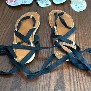 Sseko ankle wrap sandals, size 8, comes with multiple strap options, NWOT